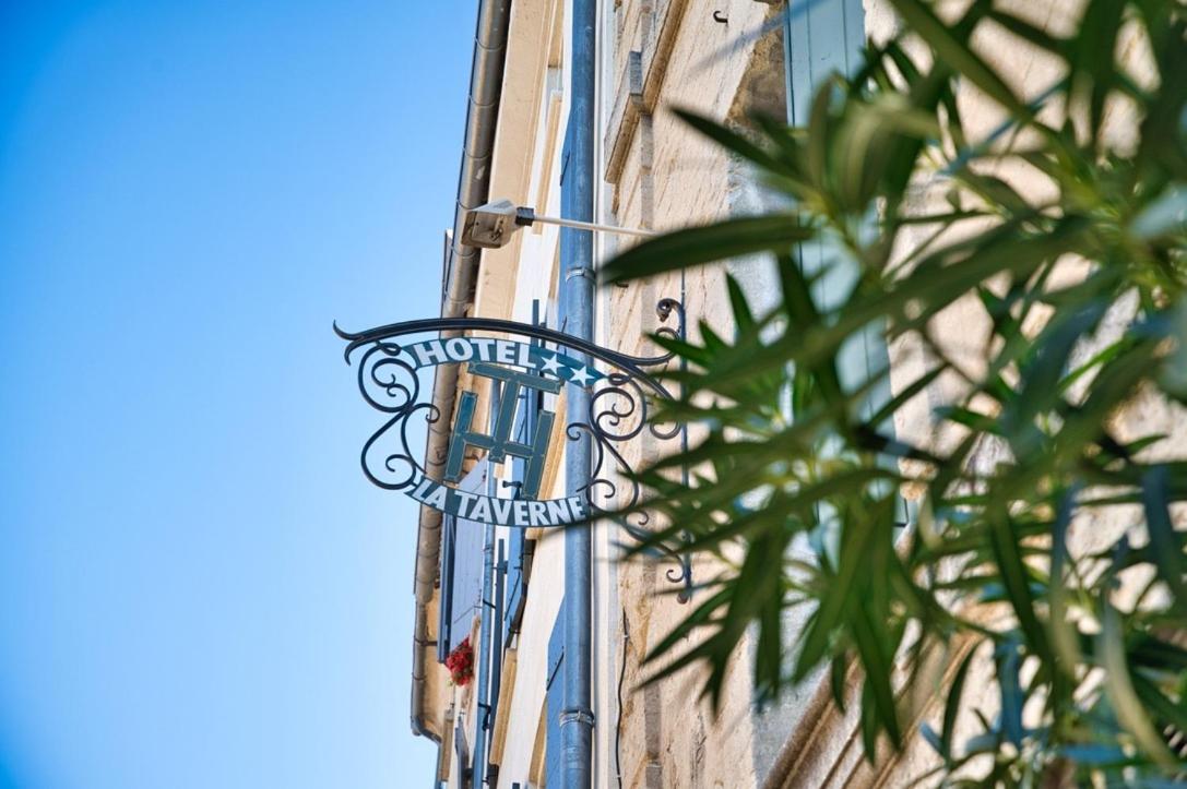 La Taverne Uzes Exterior photo